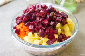 Винегрет классический с фасолью Винегрет классический с фасолью