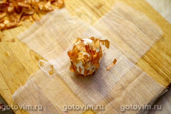 Мраморные яйца в луковой шелухе и чае каркаде