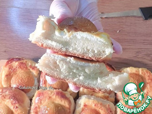 Открытые булочки с кремом и нектаринами