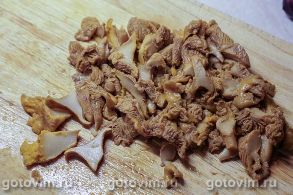 Жареный судак с луком и лисичками Жареный судак с луком и лисичками