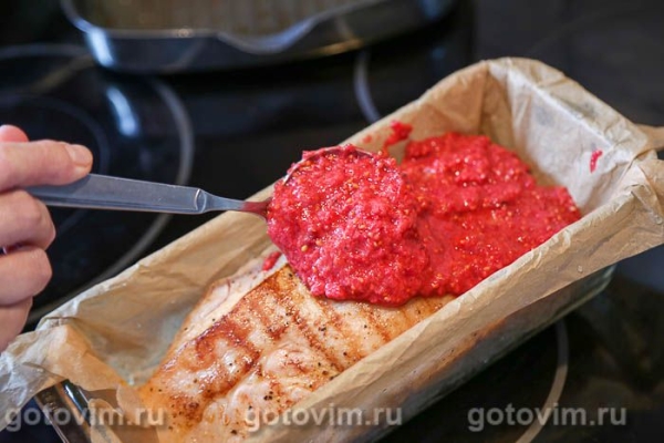 Свинина, запеченная с красной смородиной Свинина, запеченная с красной смородиной