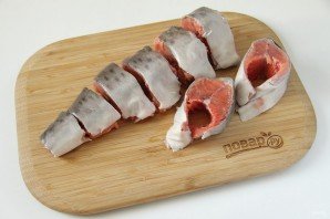 Горбуша в сметане на сковороде Горбуша в сметане на сковороде