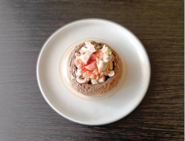 Запеченные фаршированные шампиньоны со вкусом пиццы Запеченные фаршированные шампиньоны со вкусом пиццы