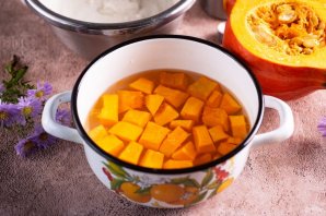 Быстрый сладкий пирог на кефире с тыквой