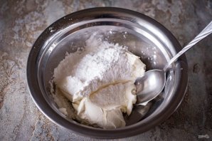 Шоколадный чизкейк с выпечкой