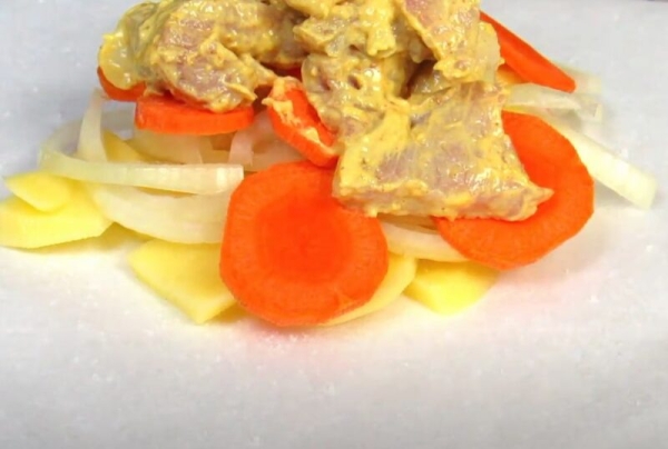 Просто завернула все в фольгу и в духовку. Вкусный вариант необычного ужина Просто завернула все в фольгу и в духовку. Вкусный вариант необычного ужина