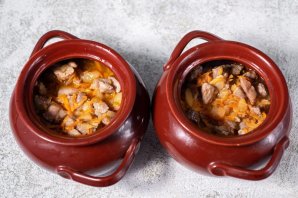 Каша с мясом в горшочке