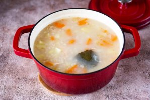 Уха с перловкой