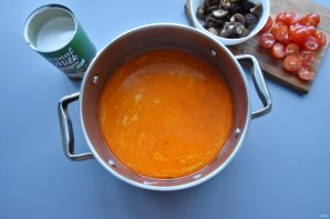 Суп "Том ям" с мидиями Суп "Том ям" с мидиями