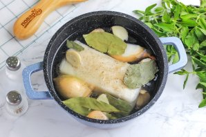 Сало вареное с чесноком Сало вареное с чесноком