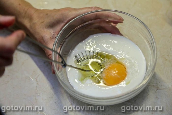 Пицца на кефире с ветчиной, сыром, беконом и помидорами Пицца на кефире с ветчиной, сыром, беконом и помидорами