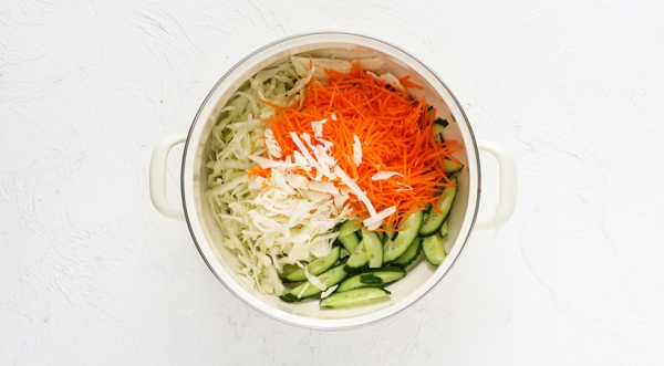 Салат Берегись, водка!, пошаговый рецепт с фото на 158 ккал