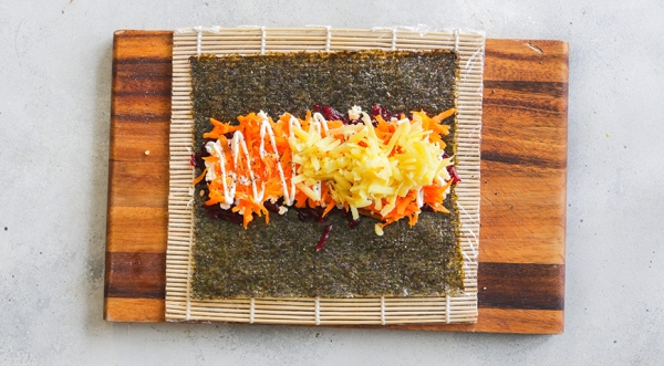 Роллы Селедка под шубой, пошаговый рецепт с фото на 168 ккал Роллы Селедка под шубой, пошаговый рецепт с фото на 168 ккал