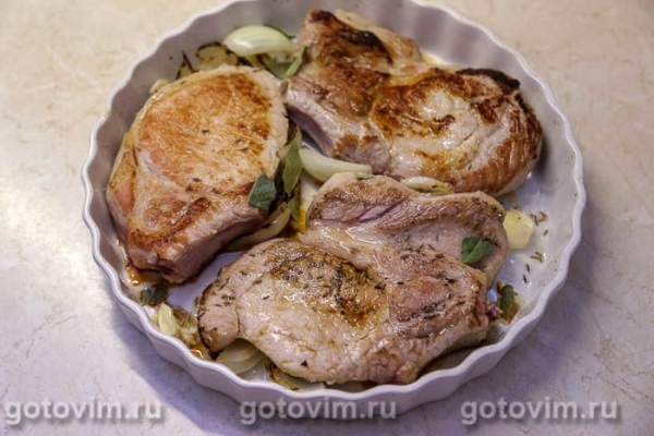 Свинина с виноградом в духовке