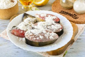 Сом жареный на сковороде