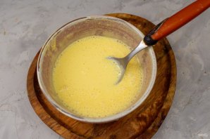 Куриные грудки со спаржей под голландским соусом Куриные грудки со спаржей под голландским соусом