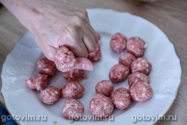 Гороховый суп с фрикадельками в мультиварке