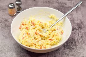 Закуска "Ракушки" из слоёного теста с крабовыми палочками Закуска "Ракушки" из слоёного теста с крабовыми палочками