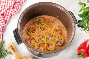 Кабачки с фаршем в мультиварке Кабачки с фаршем в мультиварке
