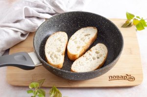 Брускетта с печеным виноградом Брускетта с печеным виноградом