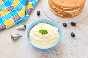 Сметанно-масляный крем для медовика Сметанно-масляный крем для медовика