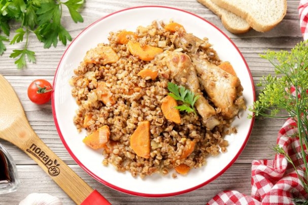 Гречка с голенью в мультиварке Гречка с голенью в мультиварке