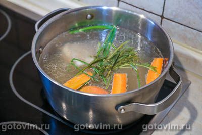 Кудрявый куриный суп с вермишелью, овощами и сырым яйцом (без картошки) Кудрявый куриный суп с вермишелью, овощами и сырым яйцом (без картошки)