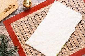 Праздничные елочки из теста