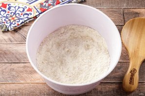 Торт из песочной крошки со сметанным кремом Торт из песочной крошки со сметанным кремом