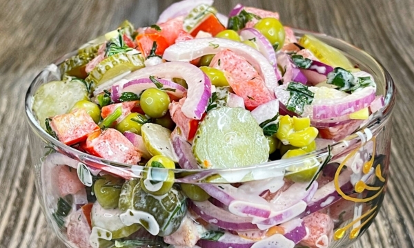 Рецепт легендарного салата «Зевс». В нашей семье его готовят на все праздники Рецепт легендарного салата «Зевс». В нашей семье его готовят на все праздники