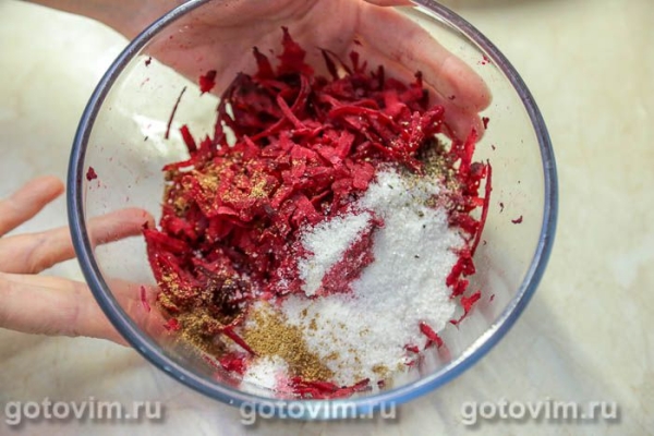 Иваси соленая (со свеклой) Иваси соленая (со свеклой)