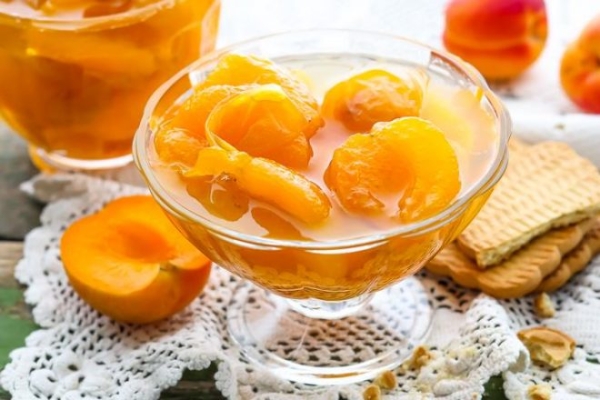 Простое варенье-пятиминутка из абрикосов без косточек Простое варенье-пятиминутка из абрикосов без косточек