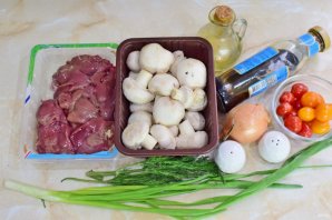 Теплый салат с печенью и грибами Теплый салат с печенью и грибами