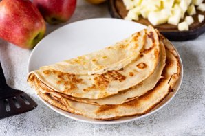Блинчики с яблоками Блинчики с яблоками
