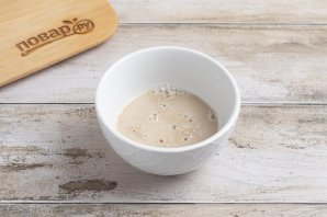 Домашний квас из ржаного черного хлеба Домашний квас из ржаного черного хлеба