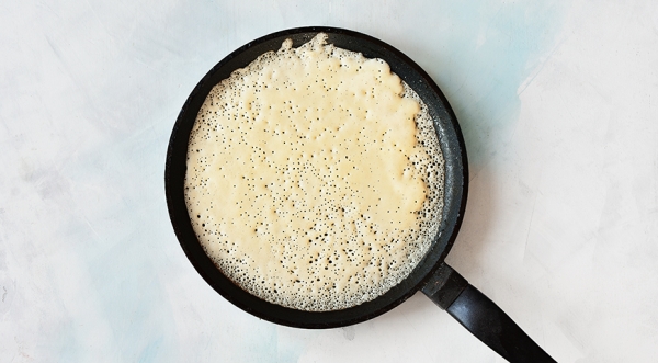 Блины на кефире на дрожжах, пошаговый рецепт с фото на 220 ккал