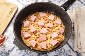 Быстрая пицца на сковороде