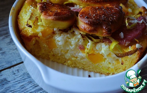 Пирог с рисом, тыквой и колбасой Пирог с рисом, тыквой и колбасой