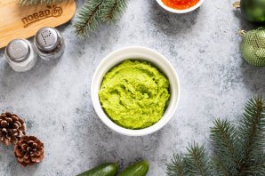 Закуска на Новый год в виде ёлки