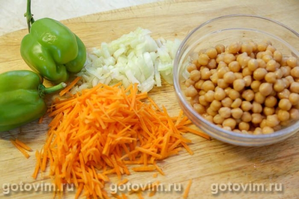 Мясной суп с кабачками и нутом