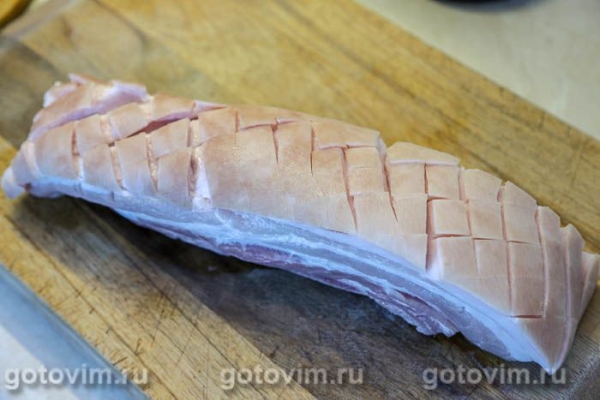 Запеченная свиная грудинка в маринаде из вяленых томатов и винного уксуса Запеченная свиная грудинка в маринаде из вяленых томатов и винного уксуса