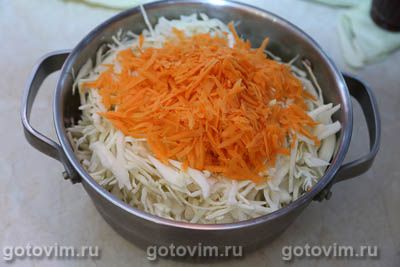 Квашеная капуста с черным хлебом Квашеная капуста с черным хлебом