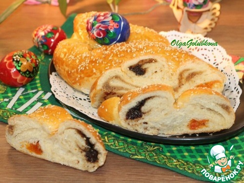 Сдобный пасхальный хлеб с тремя начинками