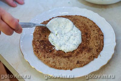 Печеночный торт с чесночным соусом Печеночный торт с чесночным соусом