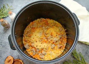 Кукурузная каша с мясом в мультиварке Кукурузная каша с мясом в мультиварке