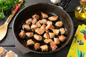 Гуляш классический из свинины Гуляш классический из свинины