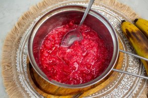 Красная смородина с бананом на зиму Красная смородина с бананом на зиму