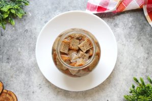 Квас из сухарей без дрожжей