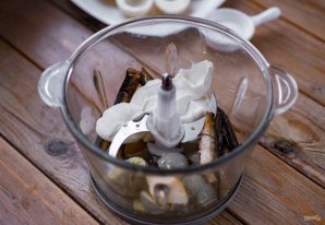 Яйца фаршированные шпротами Яйца фаршированные шпротами