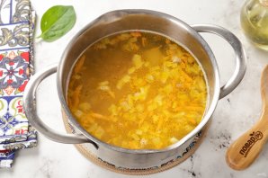 Суп со шпинатом и яйцом Суп со шпинатом и яйцом